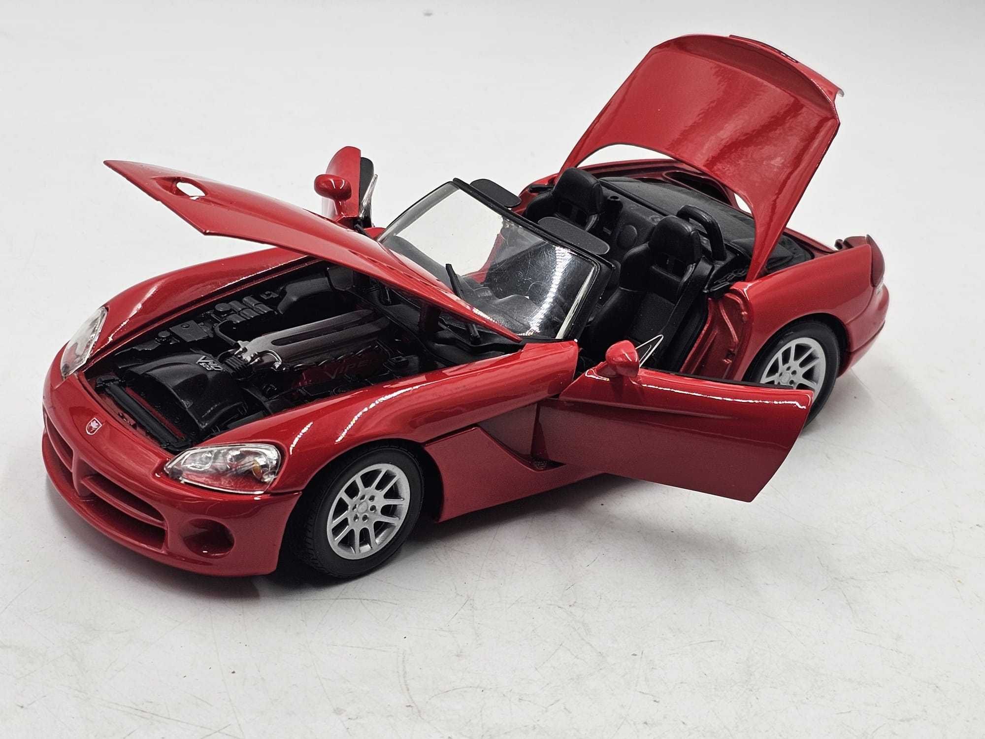 Motor Max 1/18 - 2003 Dodge Viper SRT 10 kabriolet czerwony