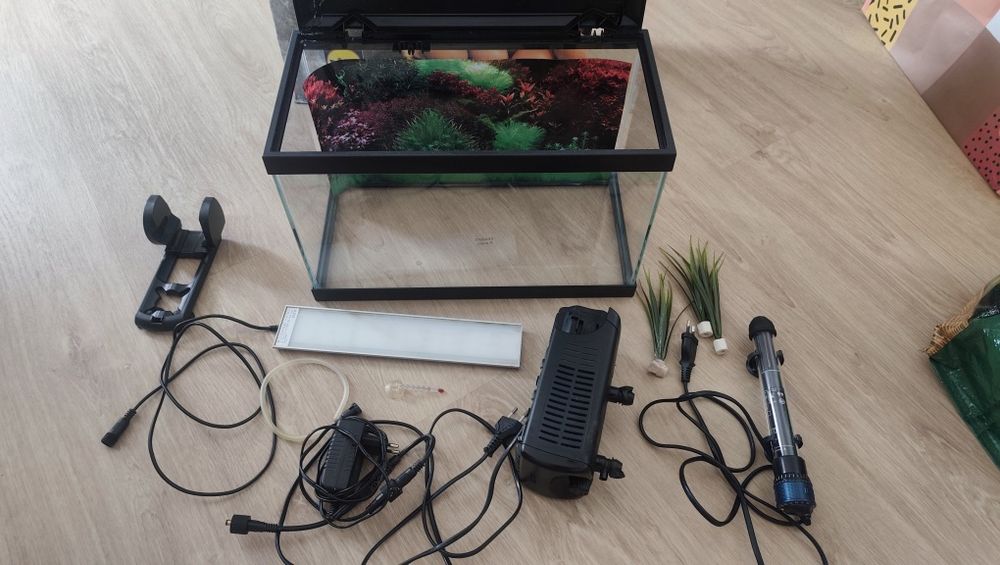Aquário 20L + acessórios