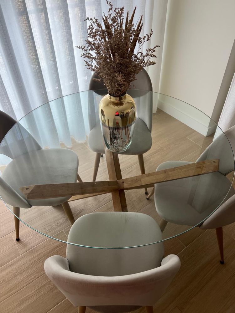 Mesa de jantar redonda com tampo de vidro (não inclui as cadeiras)