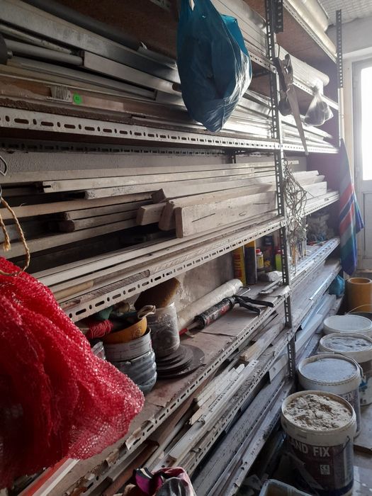 Vários materiais de construção civil