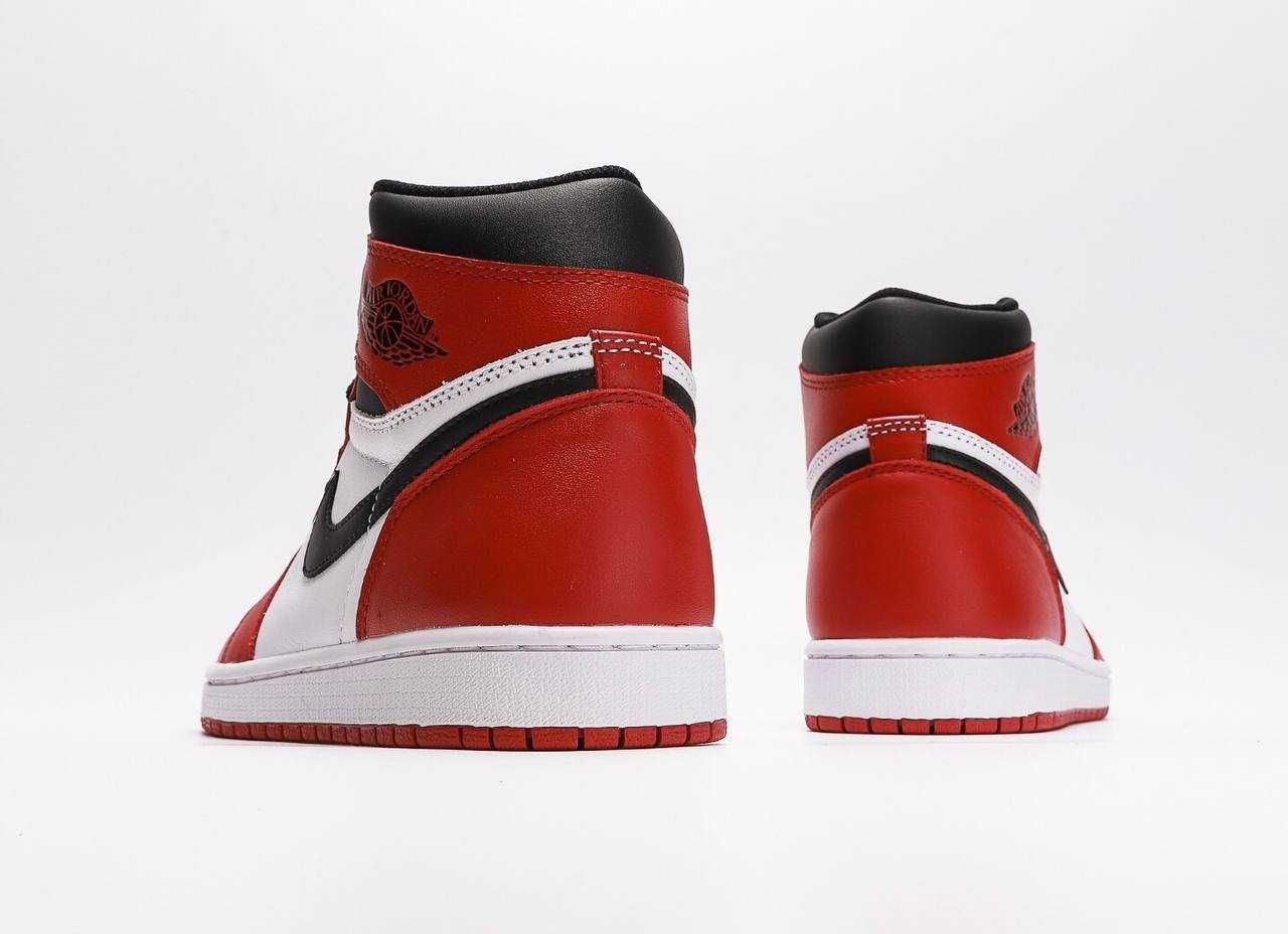 Jordan 1 Retro Chicago Red