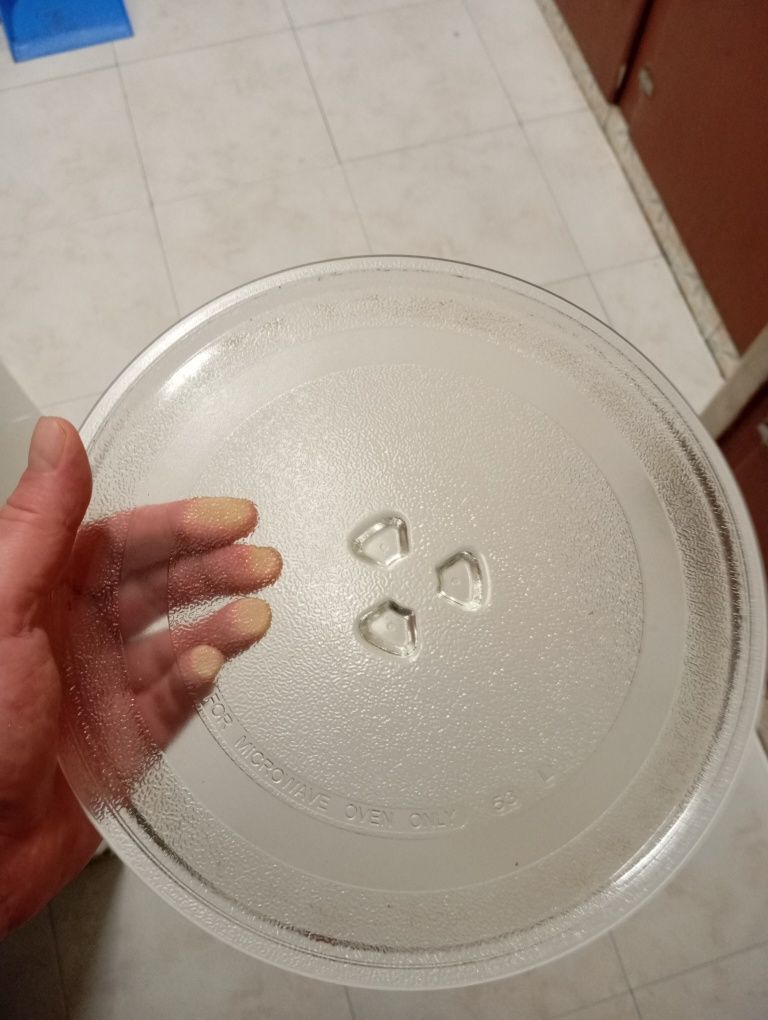 Prato para Microondas 24 cm.
