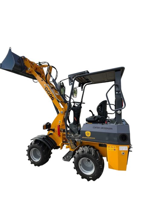 Miniładowarka, ładowarka przegubowa 600kg GG06 silnik PERKINS/KUBOTA