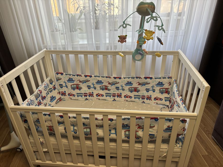 Кроватка дитяча.