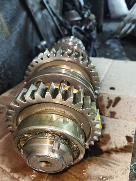 Вал первічний сінхрон шестерні мтз 1025 1221 1523