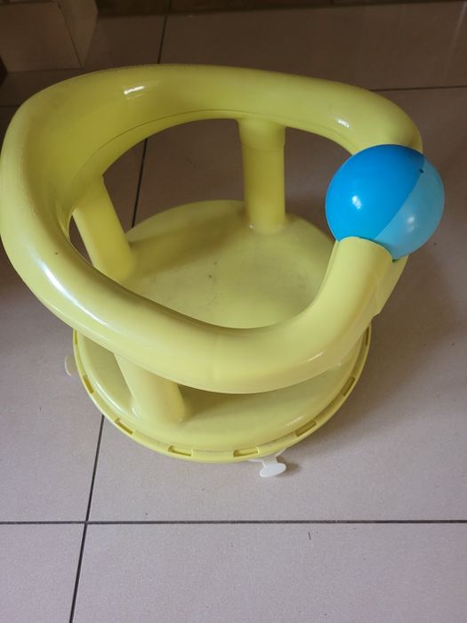 Obrotowe siedzisko do wanny dla dziecka