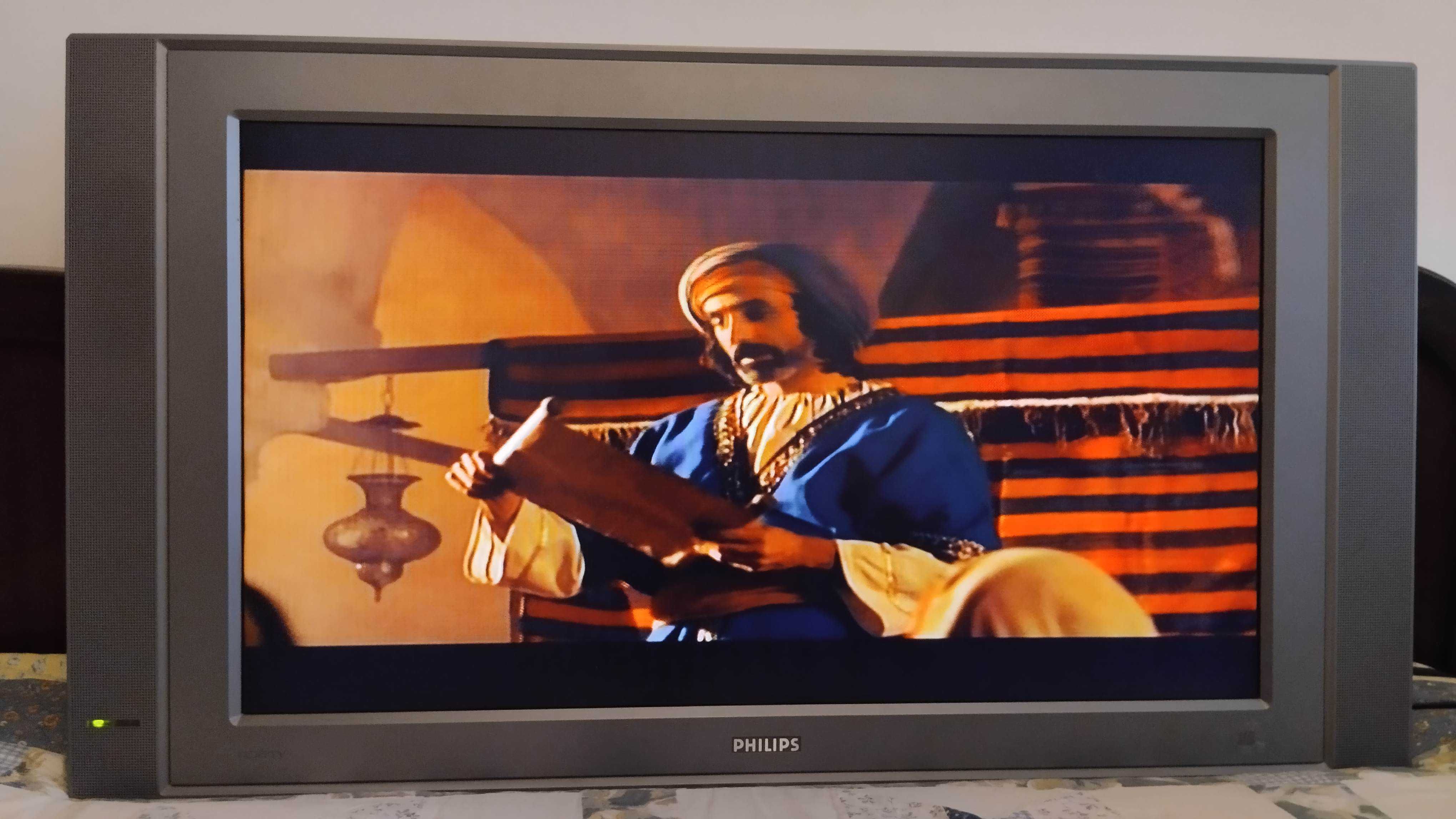 TV LCD Philips ecrã plano 80cm - ver descrição