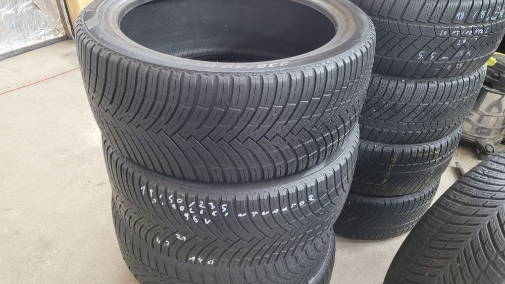 Dwie wielosezonowe 19/40/225 pirelli