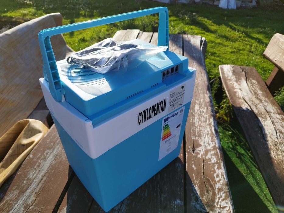 Lodówka Chłodziarka Turystyczna Samochodowa *12 V*220-240V*Nowa *27 L*