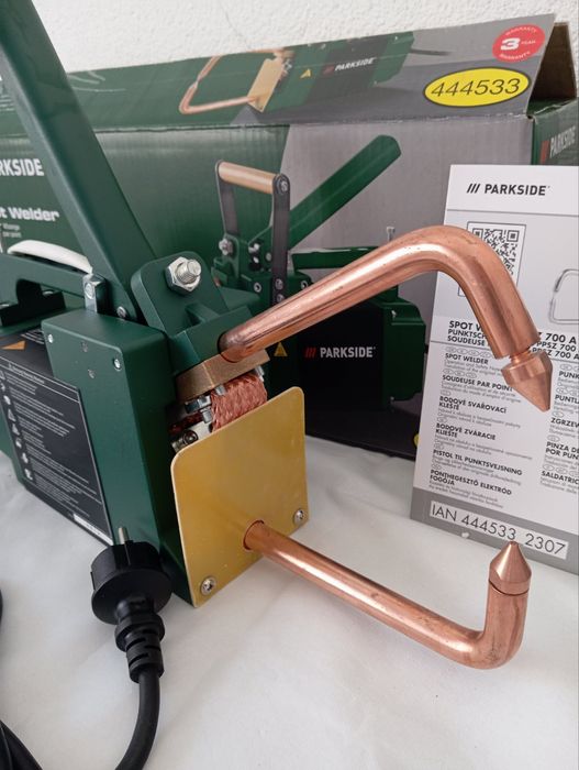 Точковий зварювальний апарат PARKSIDE PPSZ 700 A1 для контактного звар