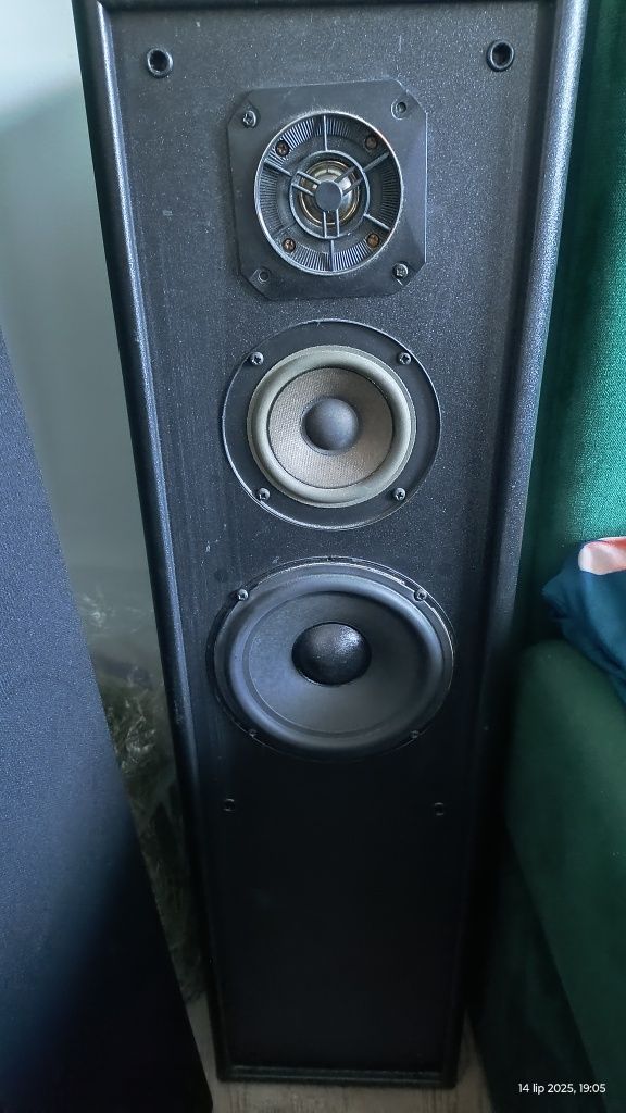 Kolumny podłogowe JBL
