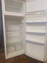 Холодильник з морозильною камерою б/у "ARDO"