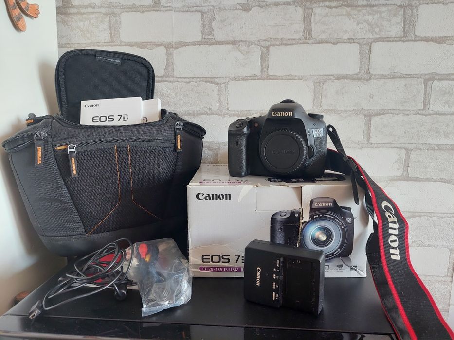 Фотоаппарат Canon EOS 7D