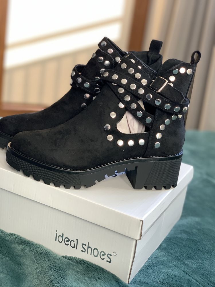 Buty botki 39 nowe czarne z ćwiekami