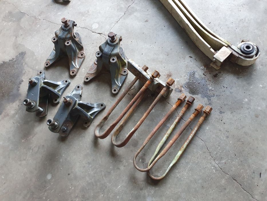 Mocowanie Resorów Cybanty Obejmy Renault Midlum 17.5