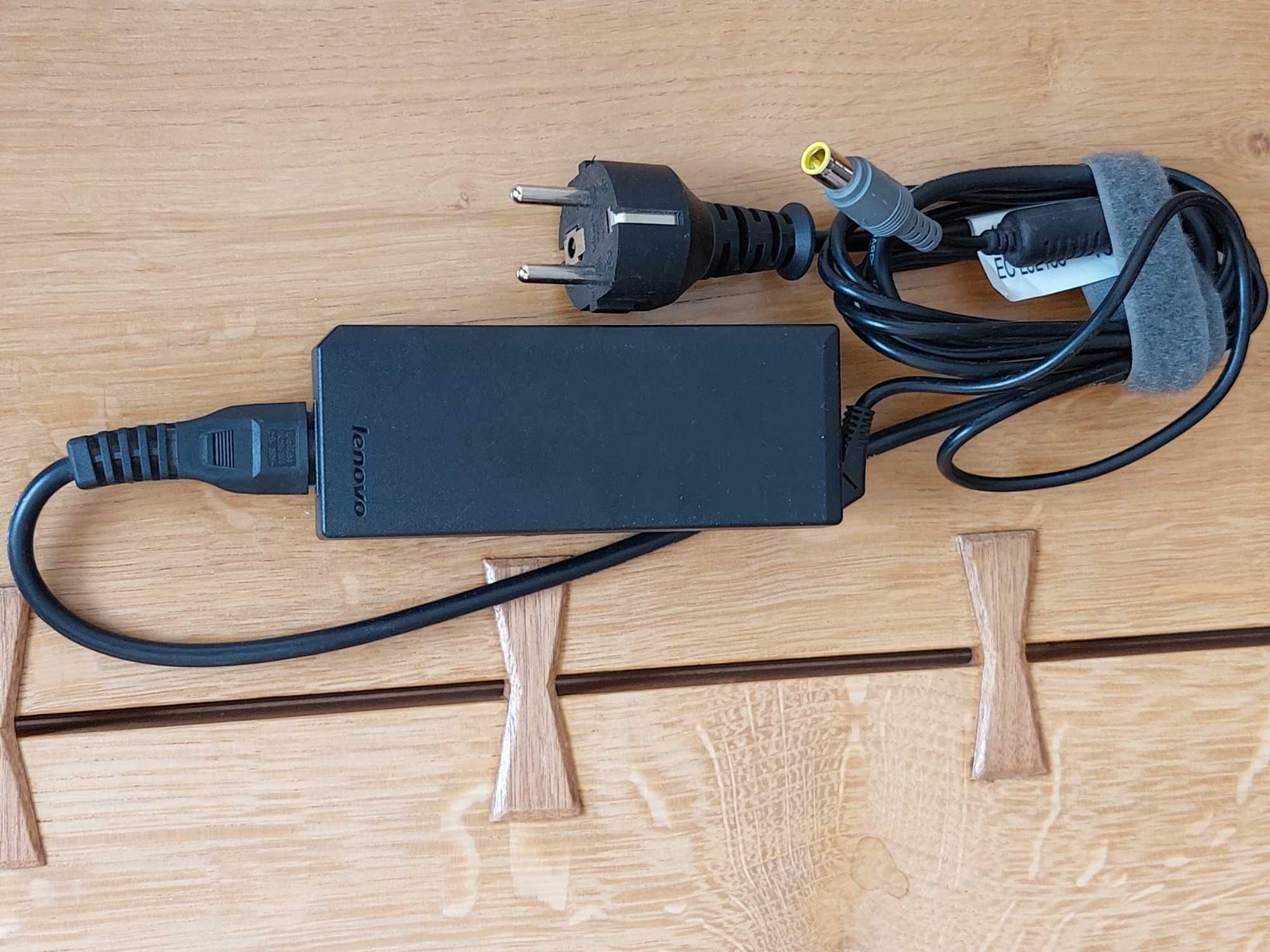 Zasilacz Lenovo: 90W, 20V z okrągła końcówką