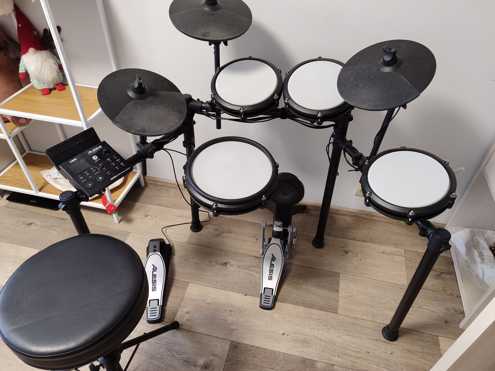 Електронна ударна установка Alesis Nitro Max Kit