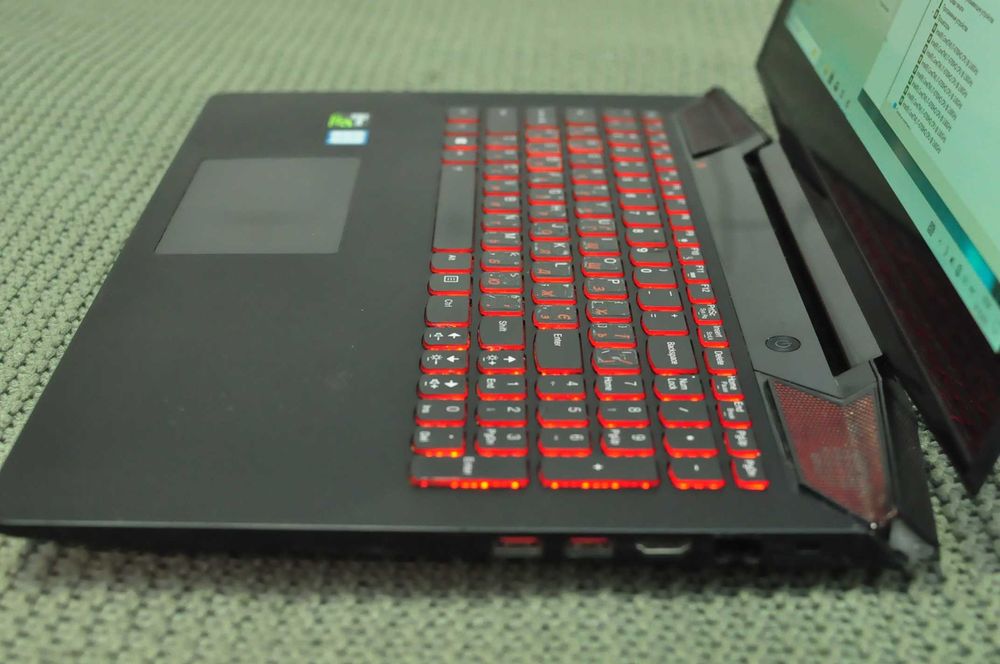 Игровой Ноутбук Lenovo Y700 (Core i7/ 16Gb/ 256Gb/ GTX 960- 4Gb)