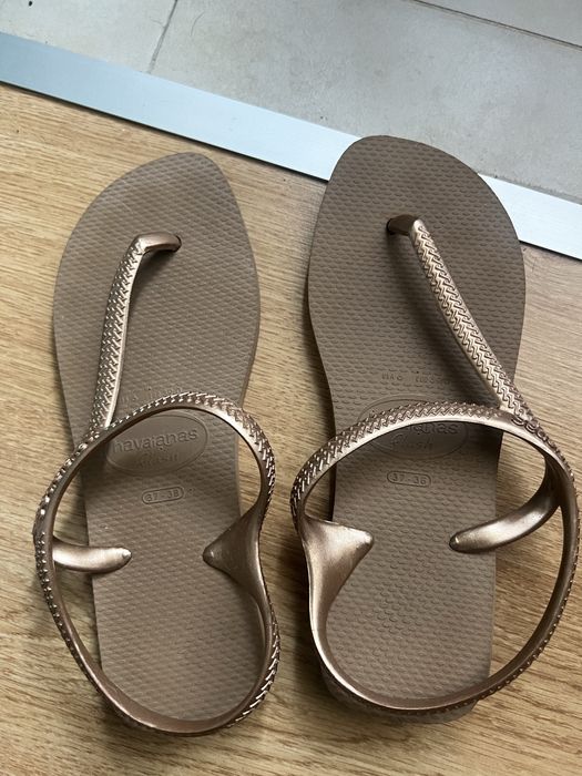 Havaianas N37-38 praticamente novas