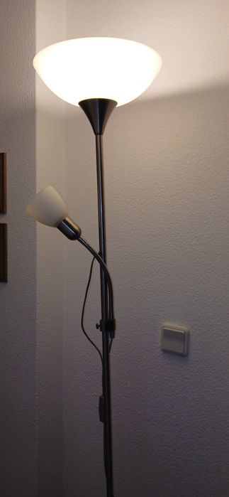 Candeeiro de pé  alto