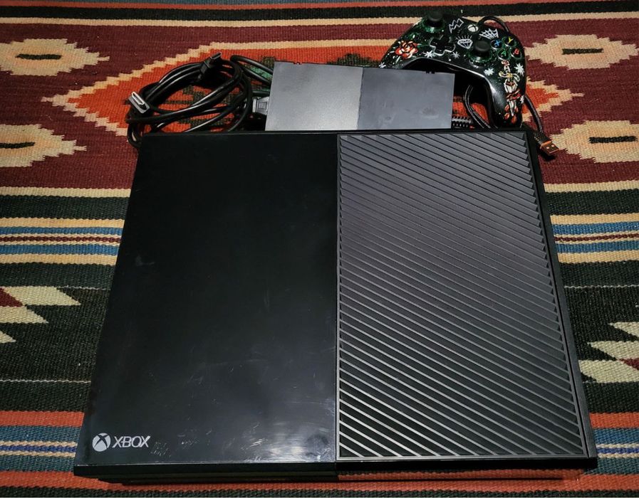 Xboxe one 500GB не заблокована