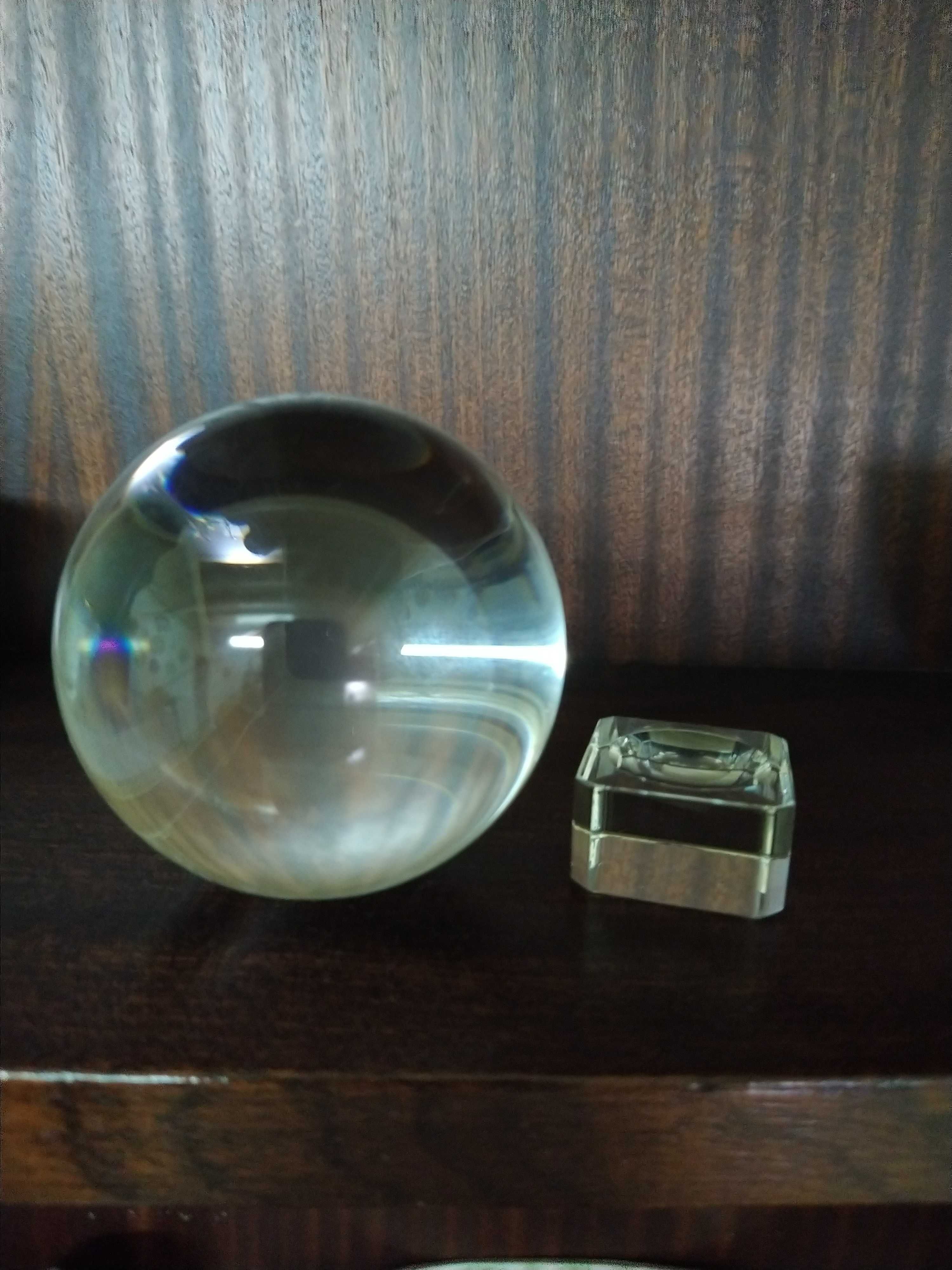 Bola de cristal com base