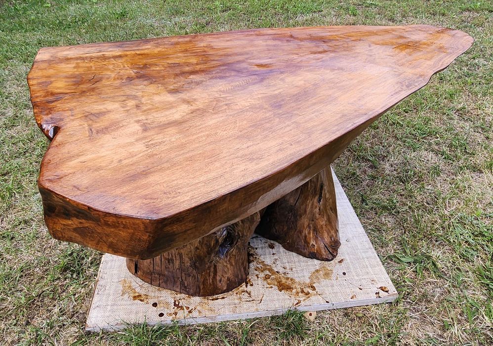 blat -drewno liściaste, noga - drewno sosnowe