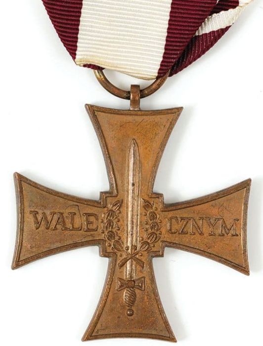 Odznaczenia i dokumenty Zygmunta Kłonieckiego WWII Pół ceny aukcyjnej