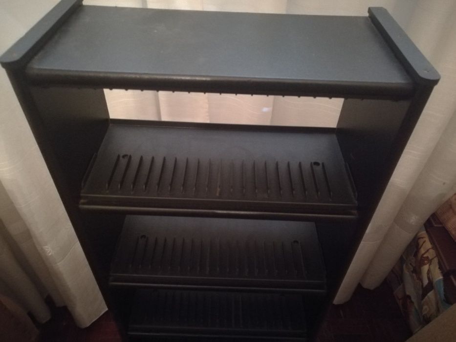 Estante/Móvel para CDS