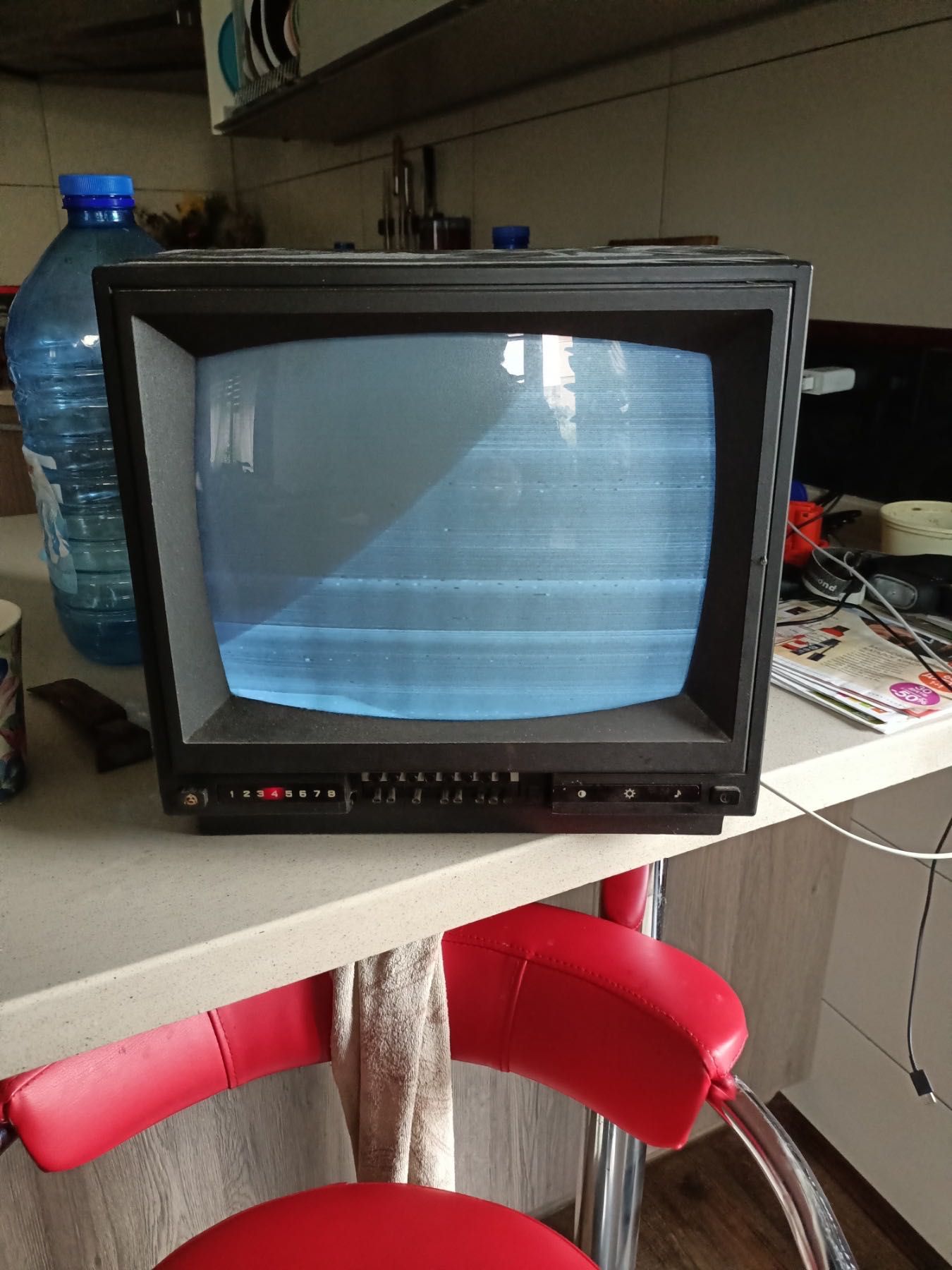 Телевізор чорно-білого зображення