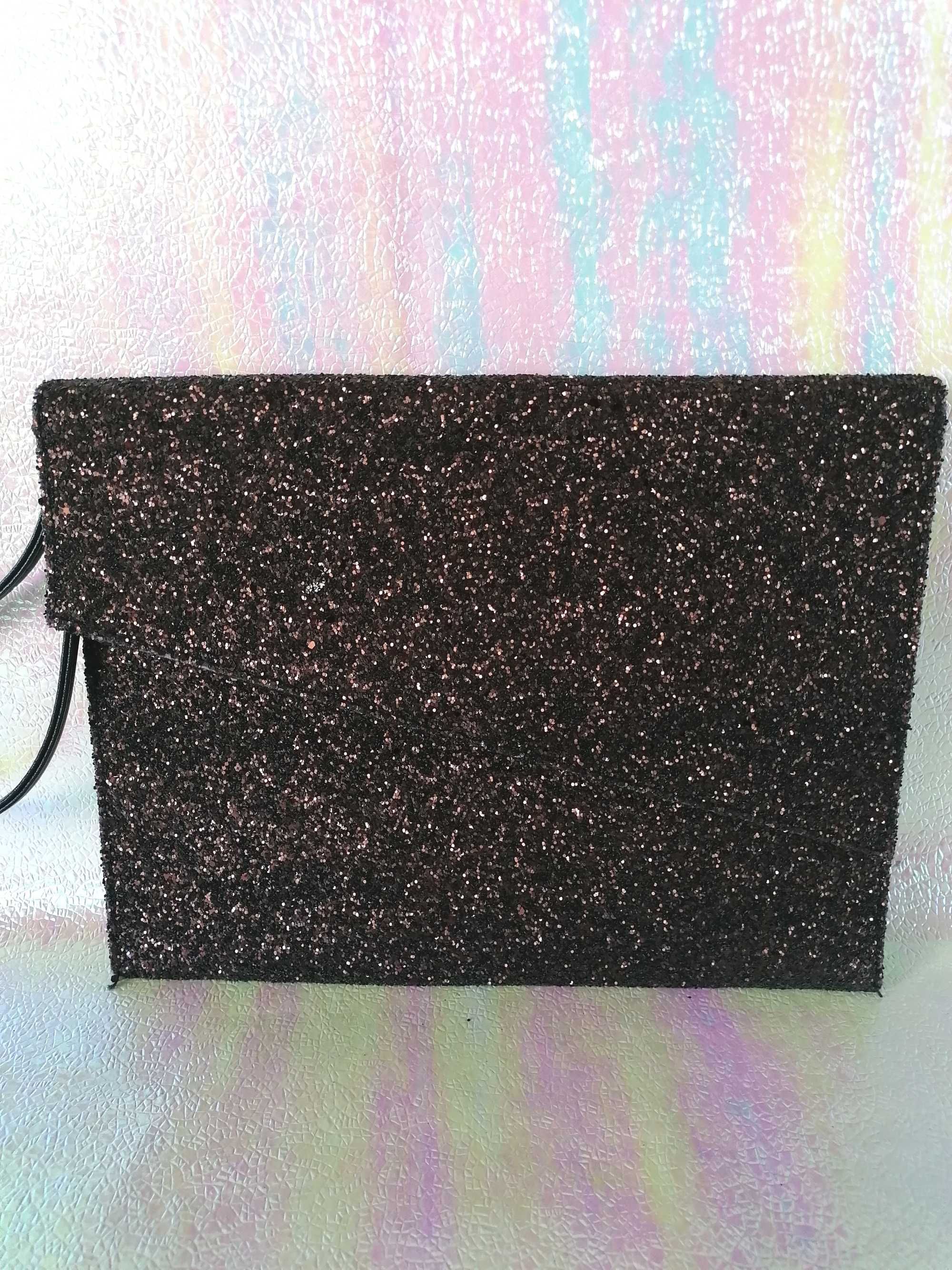 Clutch/mala de mão/bolsa/pochete Nova