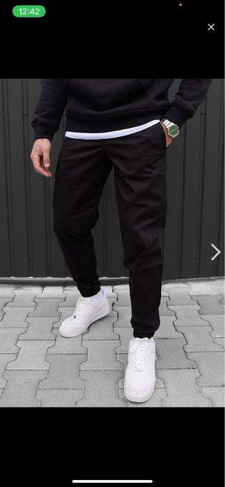 Джогери колір чорний