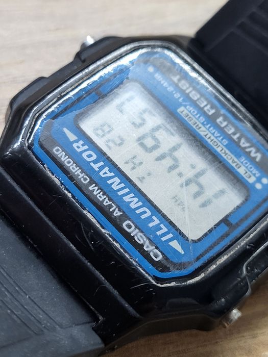 Casio illuminator f-105