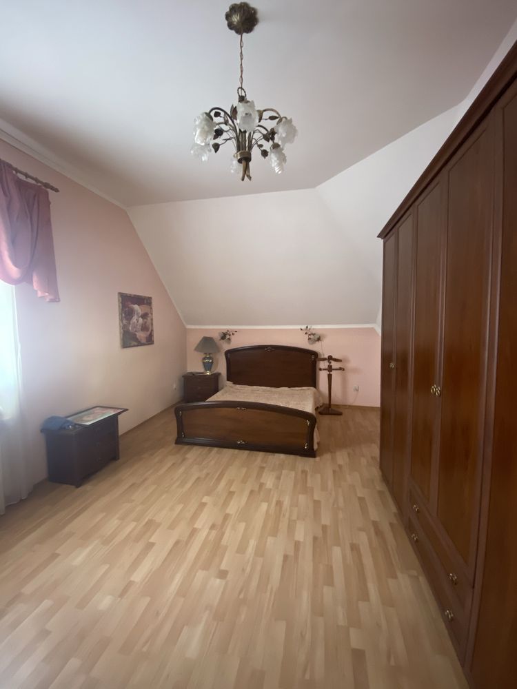 Продаж будинку, Автокразівський бульвар