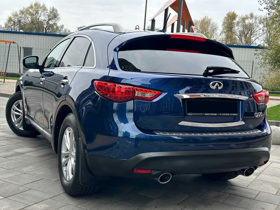 Infiniti QX70 3.7i V6 Premium