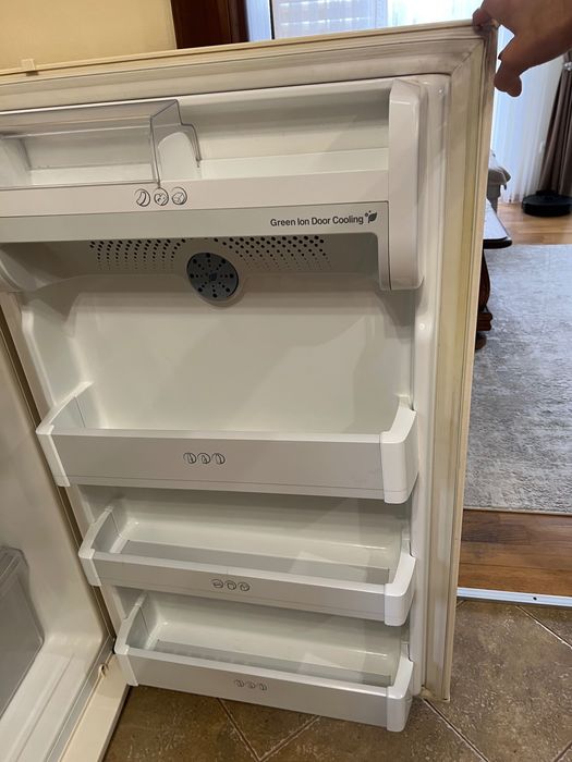 Холодильник з морозильною камерою  LG