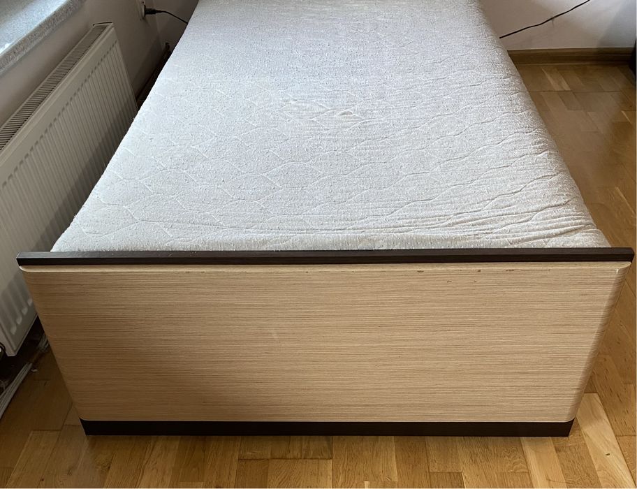 Łóżko jednoosobowe