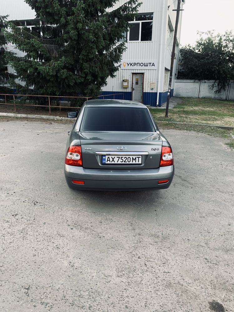 Лада Приора.    2170