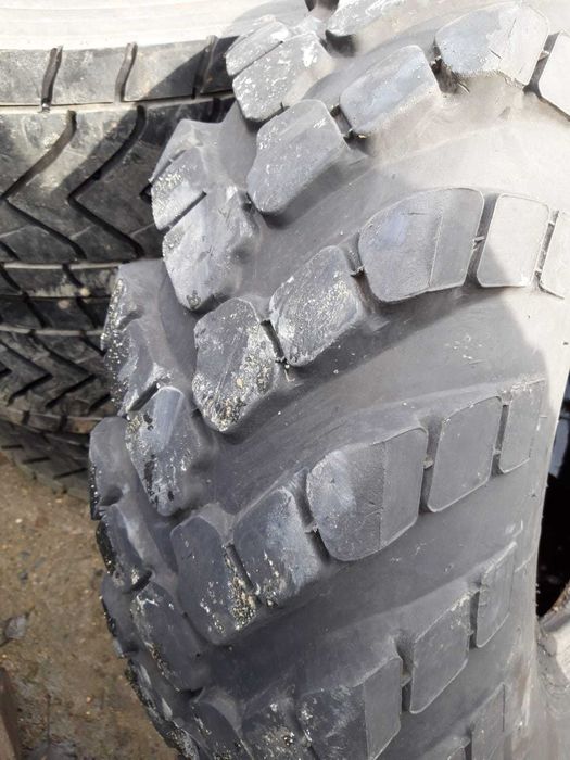 Opona przemysłowa 1200-18