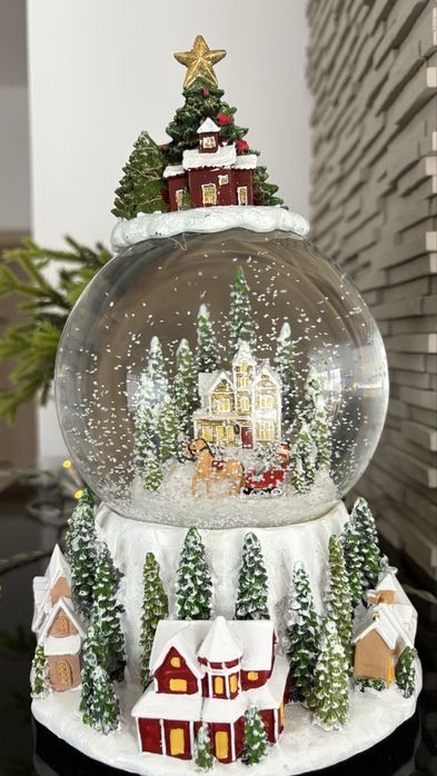 Szklana kula śnieżna z pozytywką