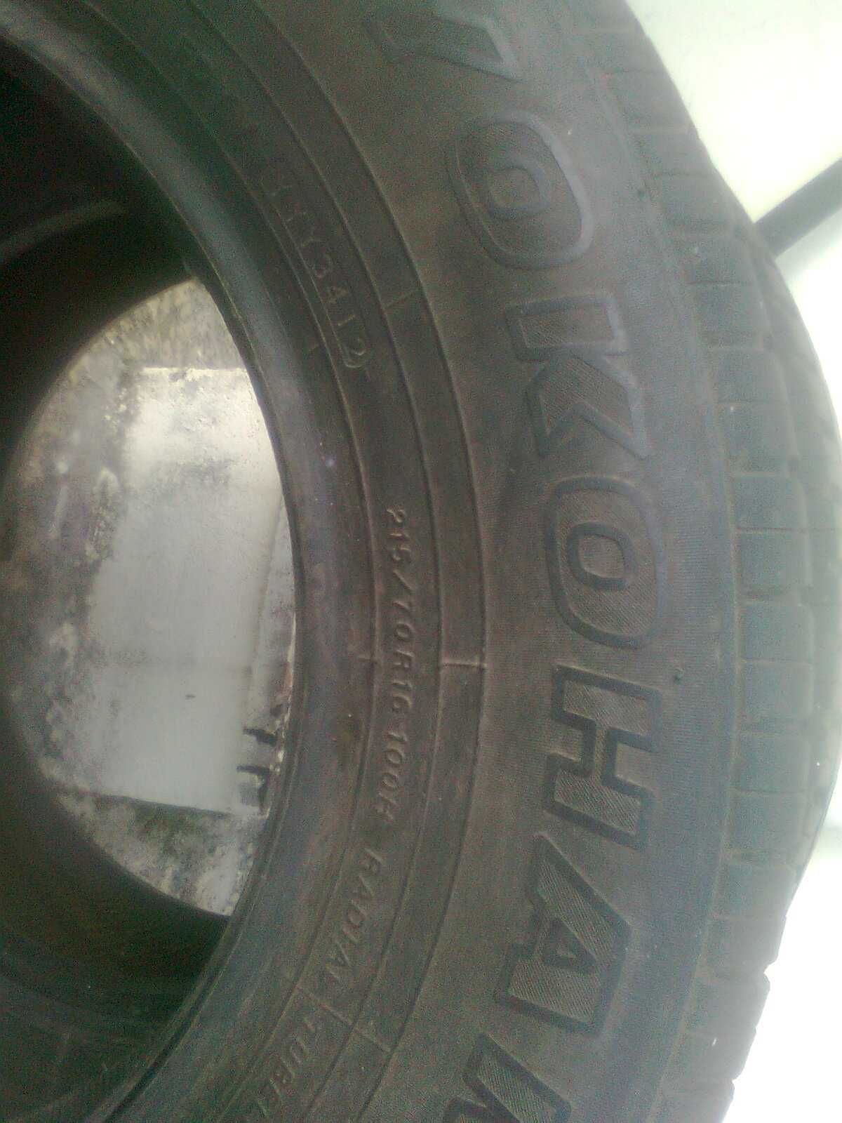 Pneus semi usados  medida 215/70/R16