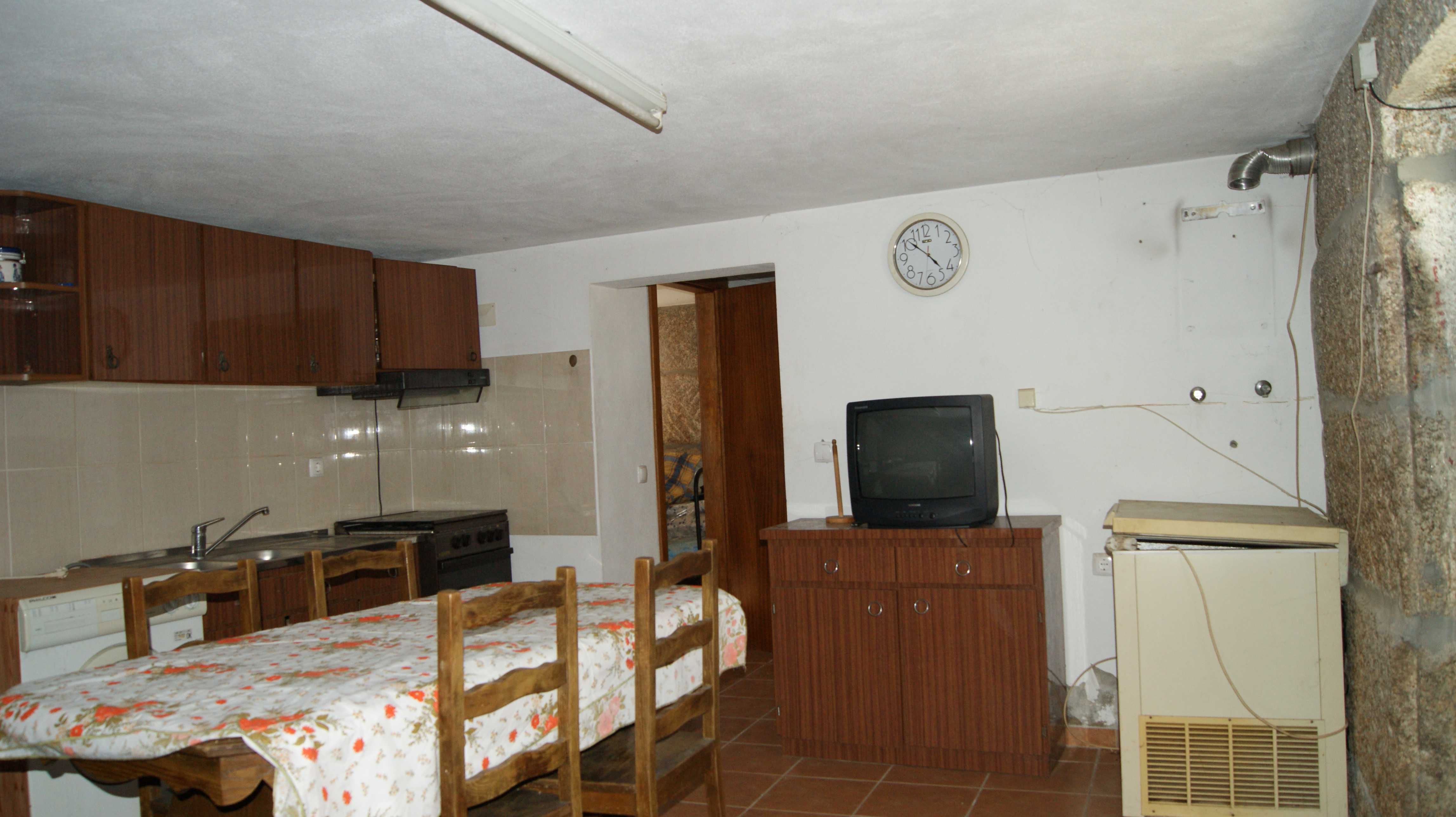 Casa de aldeia à venda