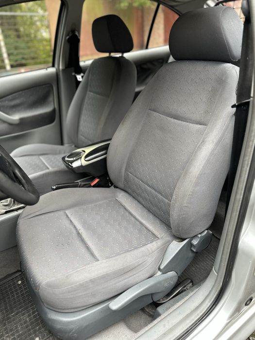 Шкода Октавіа Тур 1.9 TDi 2005 рік
