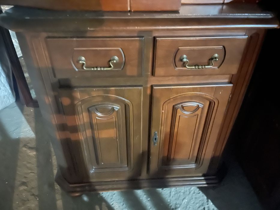 Тумбочка з натурального дерева (Румунія)