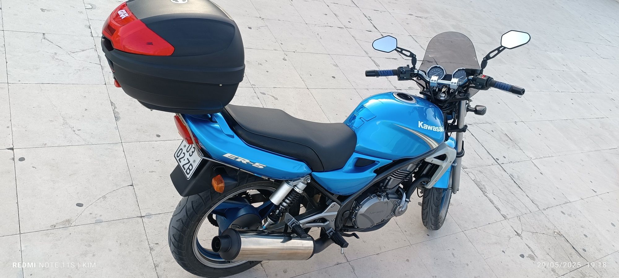 Moto  Kawasaki R5