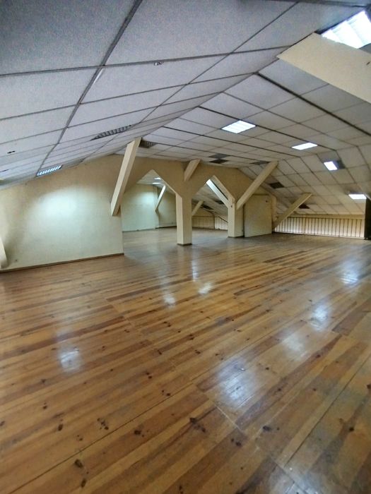 Arrenda-se Espaço Comercial com 1.000m² às Portas de Lisboa