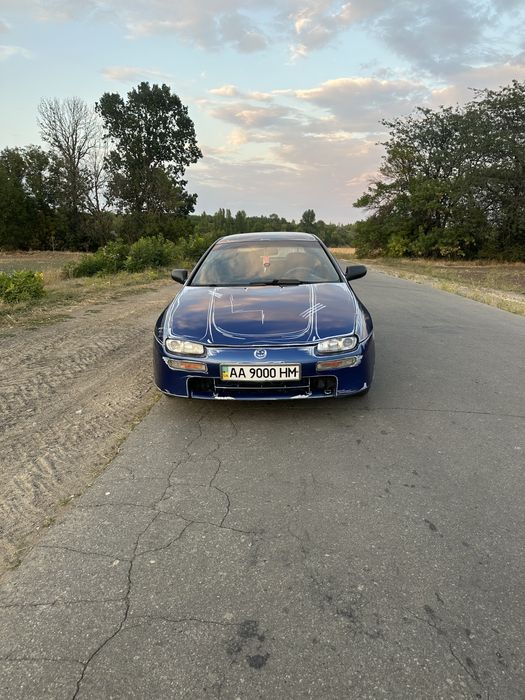 Продам своє авто Mazda 323 F