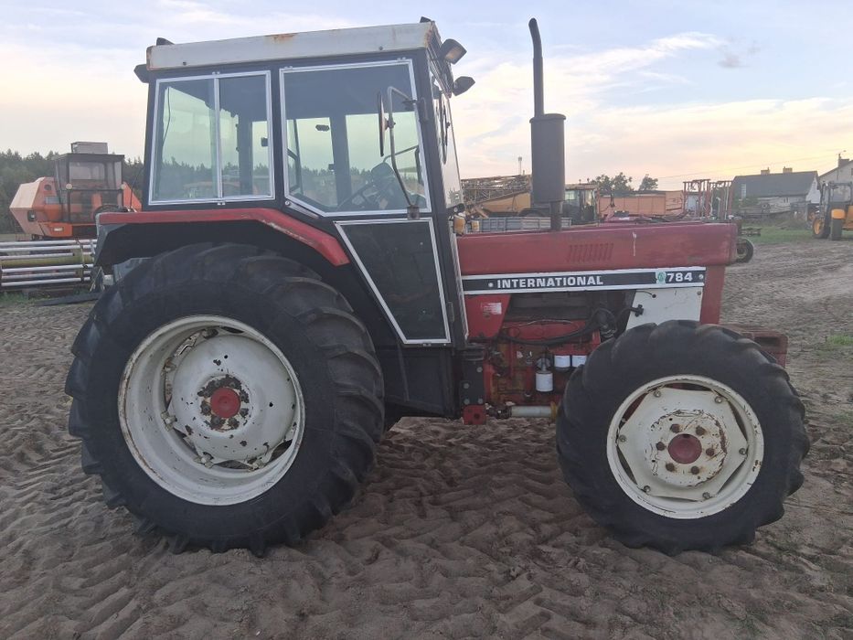 International 784 (Case) 4x4 ładny sprowadzony ze Szwecij