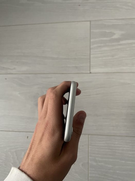 Айфон xr apple..