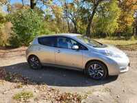 Продам Nissan Leaf 30 kwt батарея 83% пробіг 118т км.